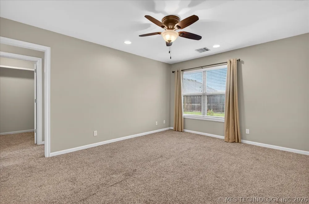 6422 Foxtail Park Drive Bartlesville, OK 74006