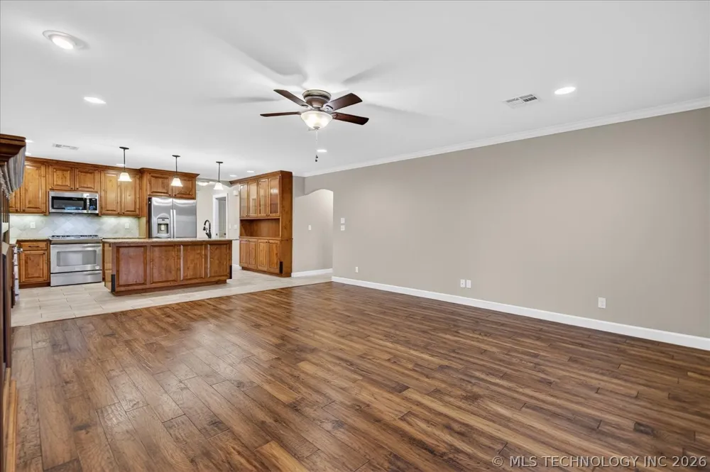 6422 Foxtail Park Drive Bartlesville, OK 74006