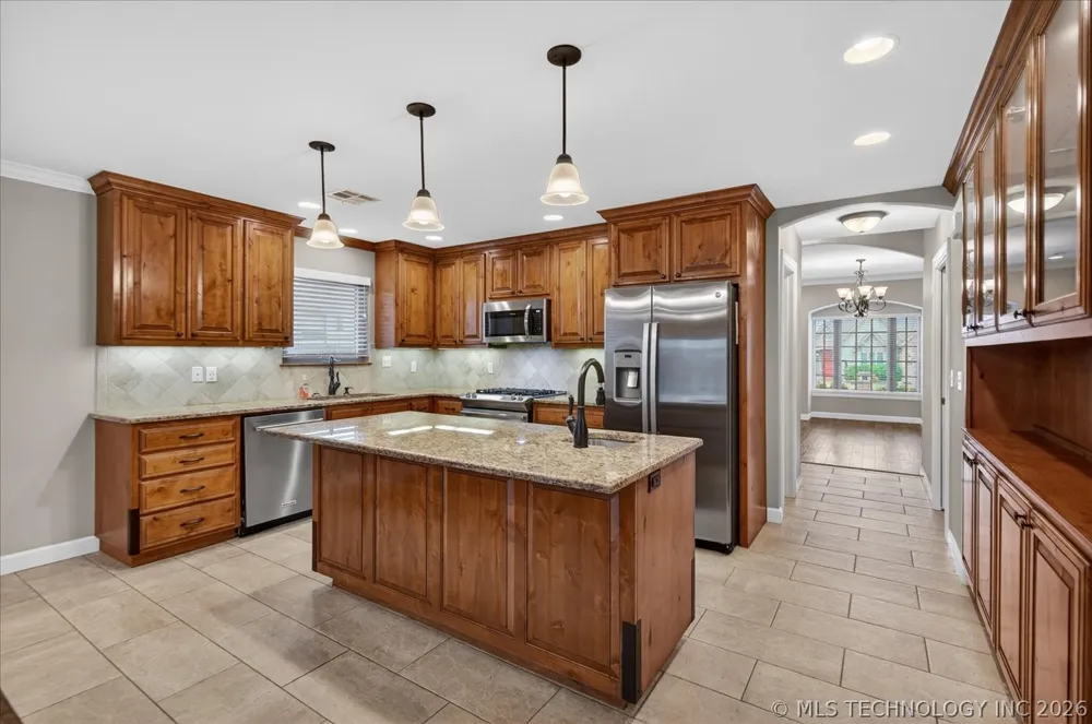 6422 Foxtail Park Drive Bartlesville, OK 74006