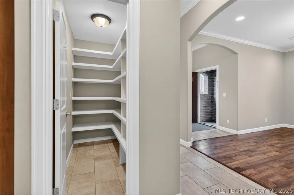 6422 Foxtail Park Drive Bartlesville, OK 74006