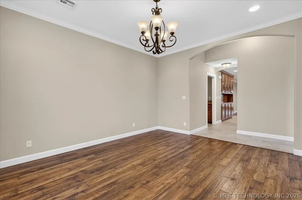 6422 Foxtail Park Drive Bartlesville, OK 74006