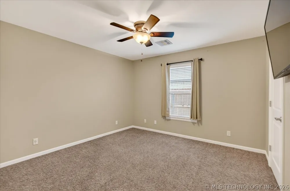 6422 Foxtail Park Drive Bartlesville, OK 74006