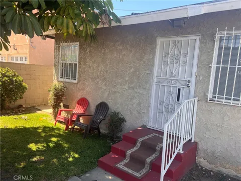1739 W 105th Street