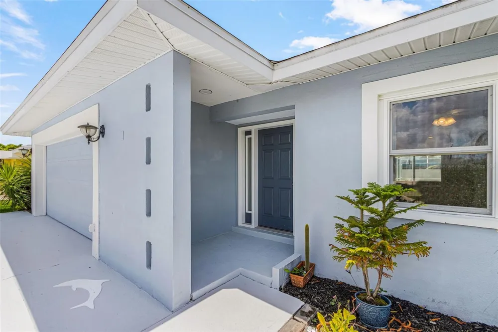 1320 SE 26TH TERRACE Cape Coral, FL 33904