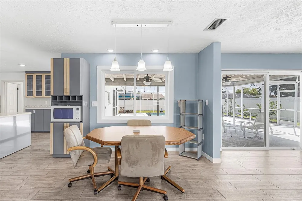 1320 SE 26TH TERRACE Cape Coral, FL 33904
