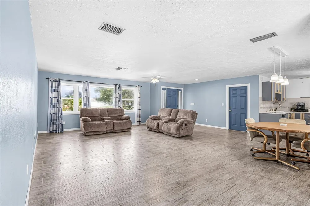 1320 SE 26TH TERRACE Cape Coral, FL 33904