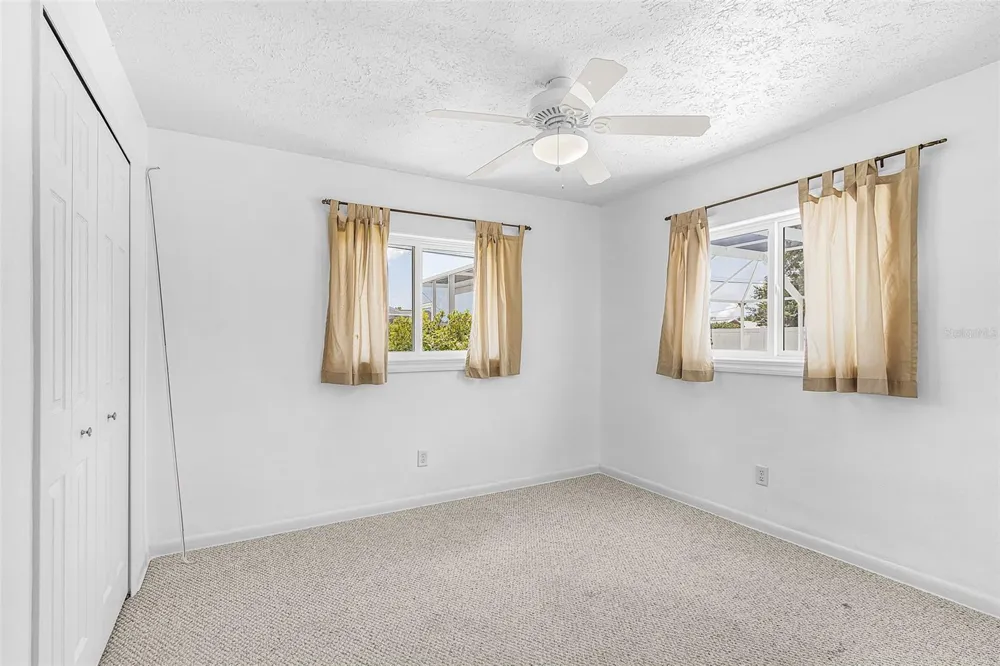 1320 SE 26TH TERRACE Cape Coral, FL 33904