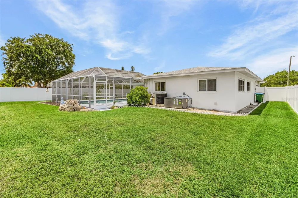 1320 SE 26TH TERRACE Cape Coral, FL 33904