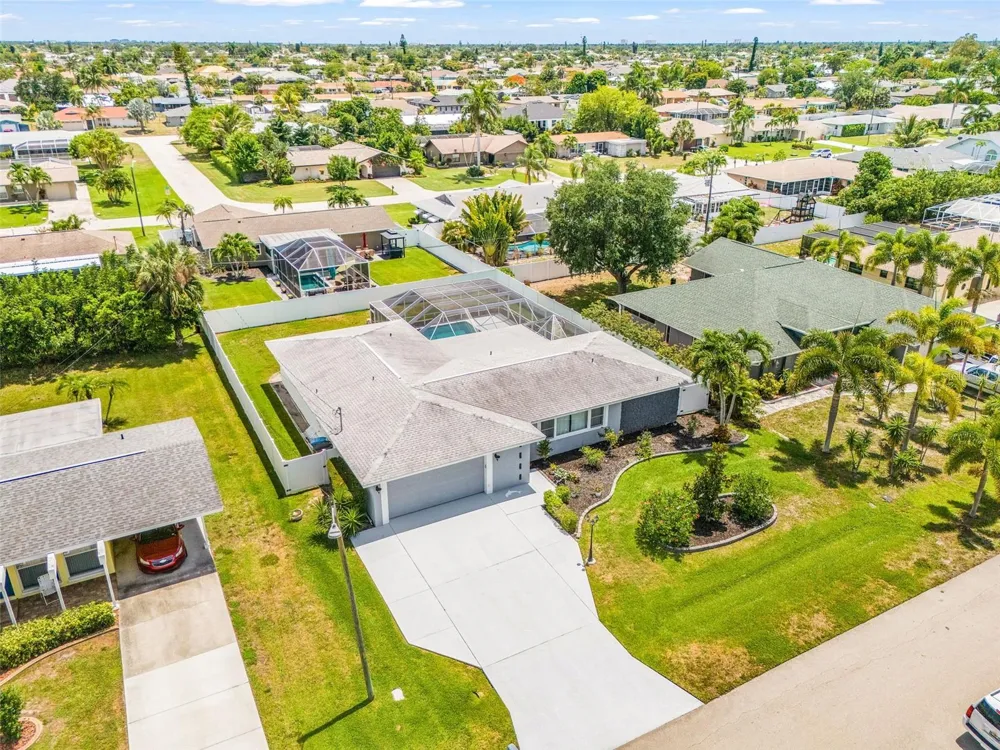 1320 SE 26TH TERRACE Cape Coral, FL 33904