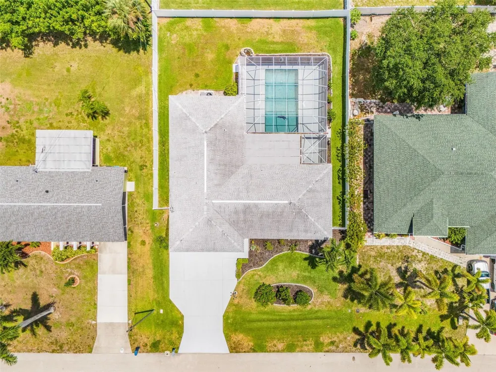 1320 SE 26TH TERRACE Cape Coral, FL 33904