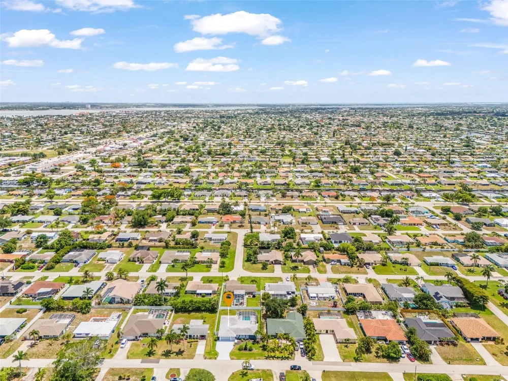 1320 SE 26TH TERRACE Cape Coral, FL 33904