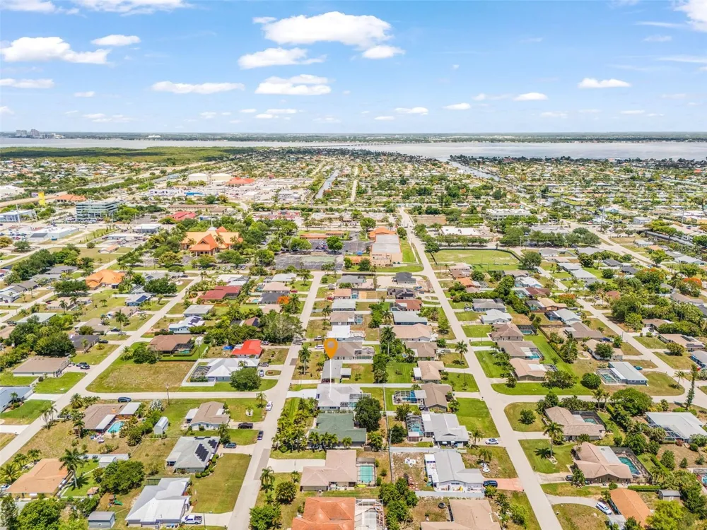1320 SE 26TH TERRACE Cape Coral, FL 33904