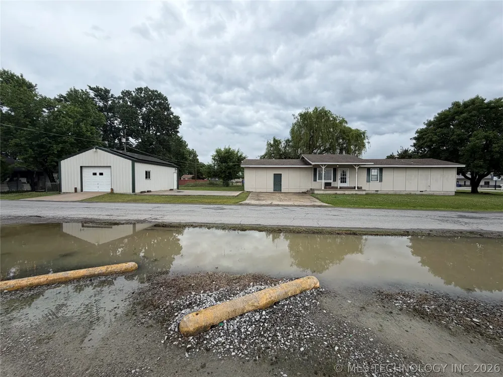 102 2nd Street Chouteau, OK 74337