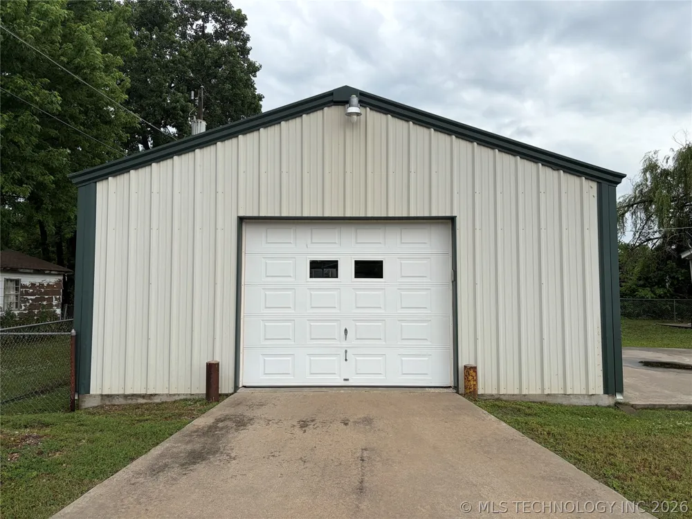 102 2nd Street Chouteau, OK 74337