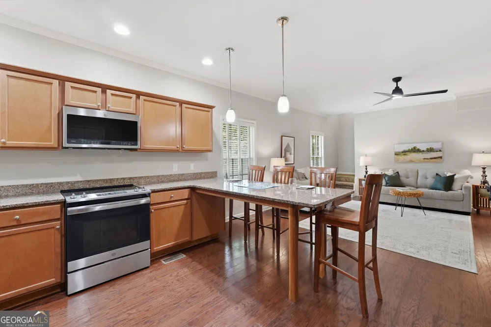 35 Etowah DR Cartersville, GA 30120