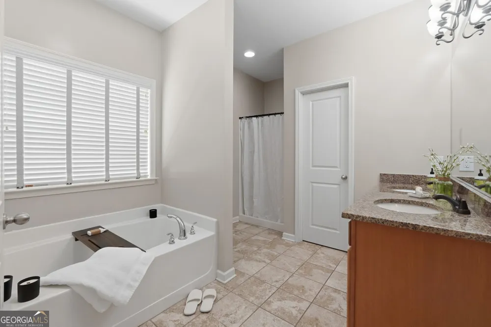 35 Etowah DR Cartersville, GA 30120