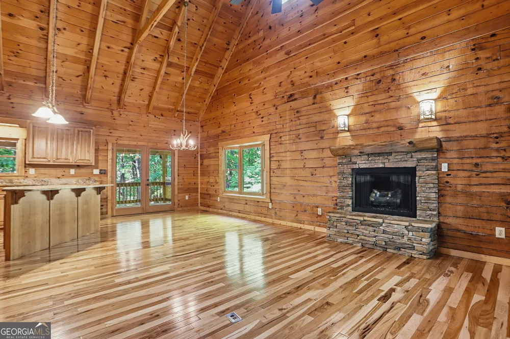 702 Ranch Mountain DR Dahlonega, GA 30533