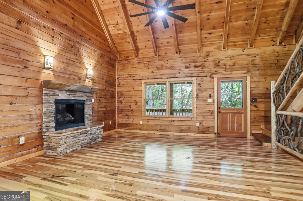 702 Ranch Mountain DR Dahlonega, GA 30533