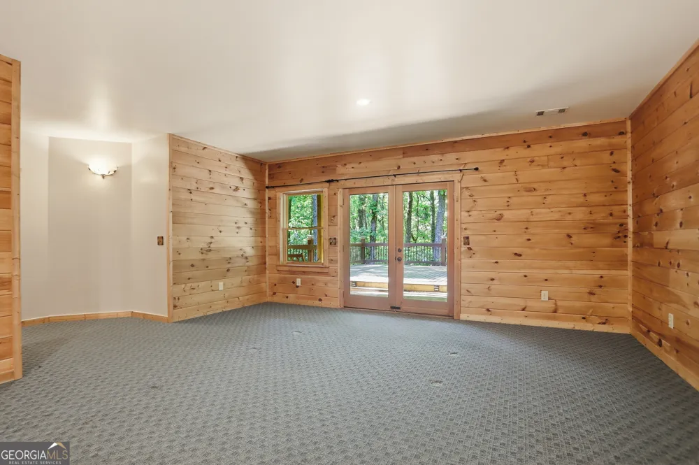 702 Ranch Mountain DR Dahlonega, GA 30533