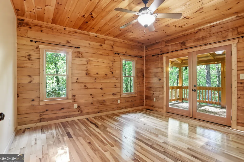 702 Ranch Mountain DR Dahlonega, GA 30533