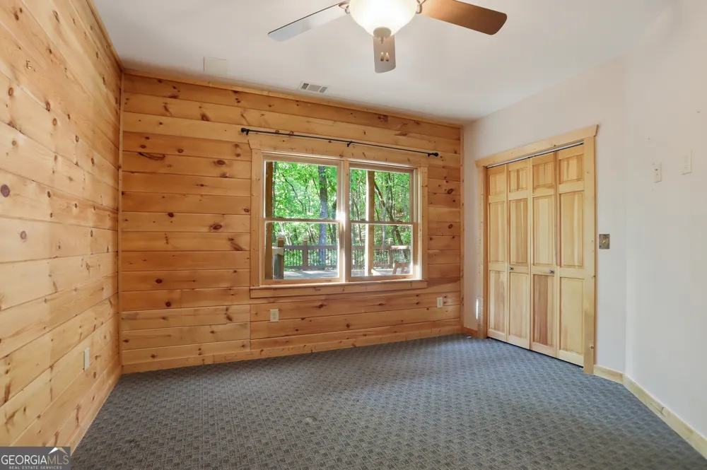 702 Ranch Mountain DR Dahlonega, GA 30533