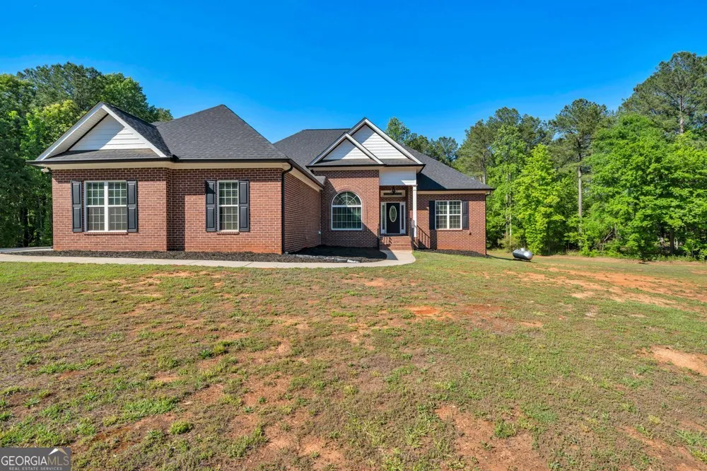2594 Lassiter RD Forsyth, GA 31029