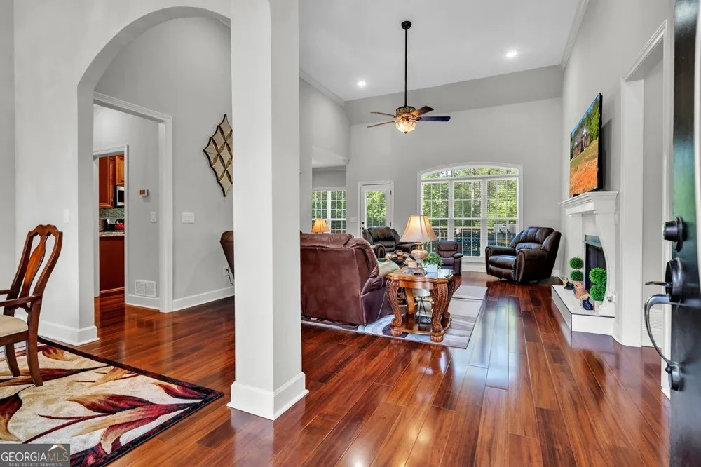 2594 Lassiter RD Forsyth, GA 31029