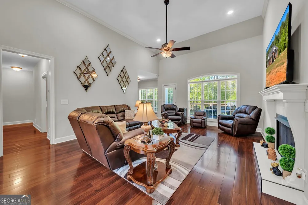 2594 Lassiter RD Forsyth, GA 31029