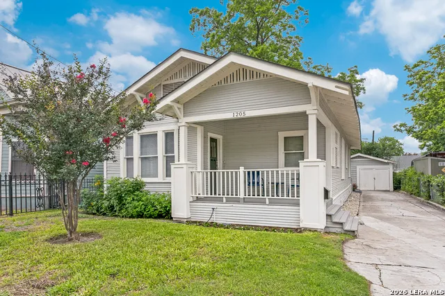 1205 BURNET ST San Antonio, TX 78202
