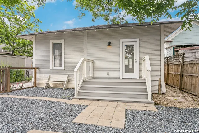 1205 BURNET ST San Antonio, TX 78202