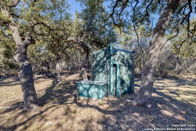 93 Saddle Mountain Rd Leakey, TX 78873