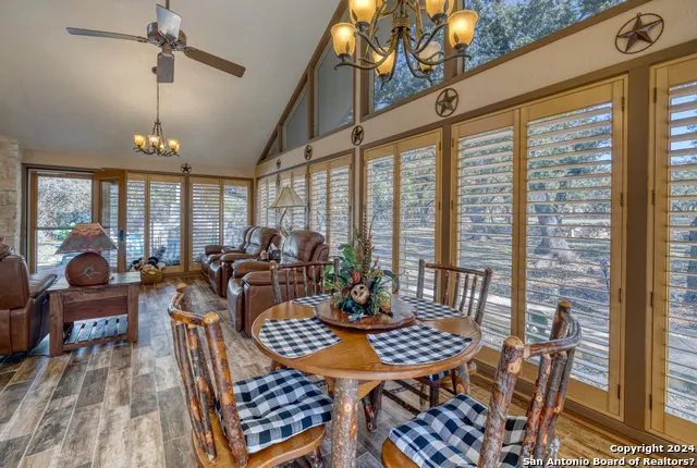 93 Saddle Mountain Rd Leakey, TX 78873