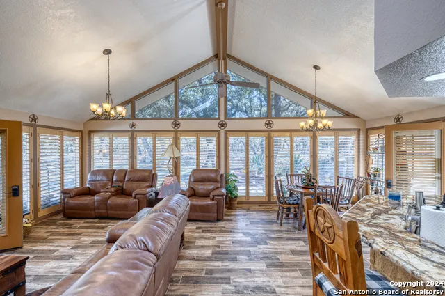93 Saddle Mountain Rd Leakey, TX 78873