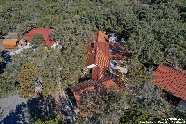 93 Saddle Mountain Rd Leakey, TX 78873