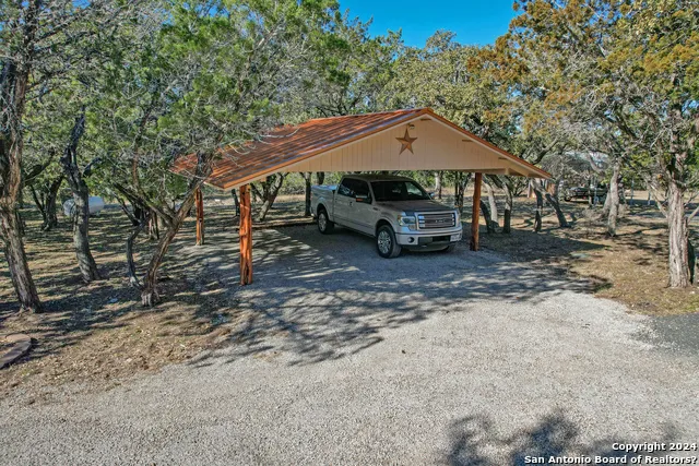 93 Saddle Mountain Rd Leakey, TX 78873