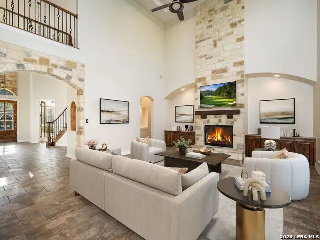 303 Regent Circle San Antonio, TX 78231