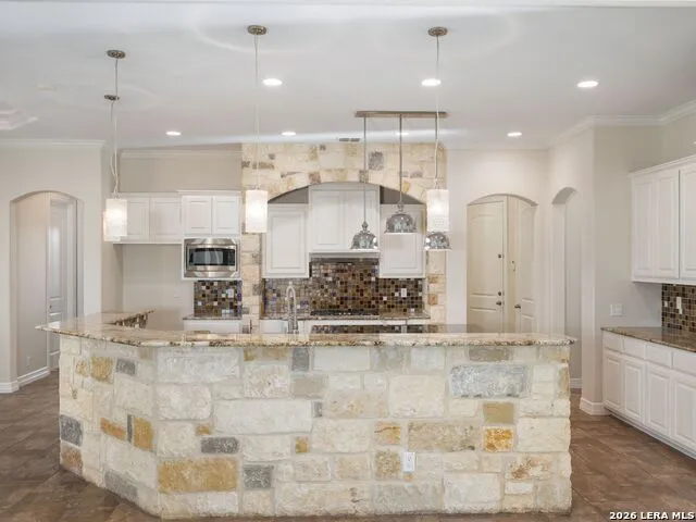 303 Regent Circle San Antonio, TX 78231