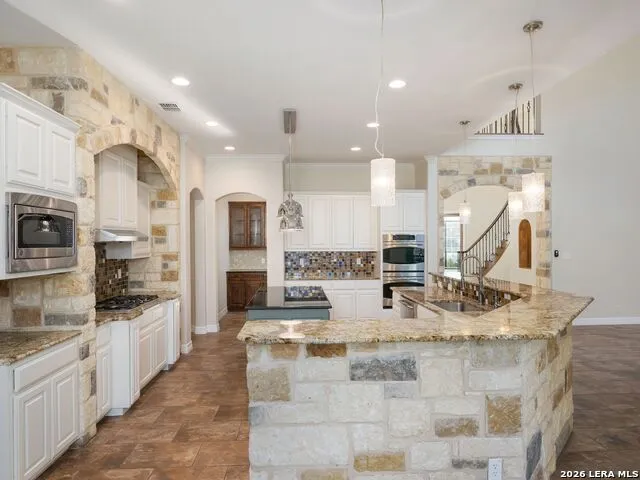 303 Regent Circle San Antonio, TX 78231