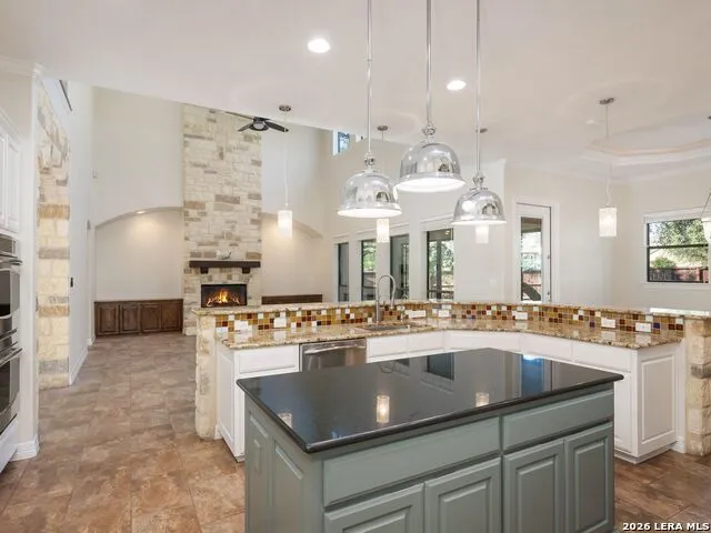 303 Regent Circle San Antonio, TX 78231