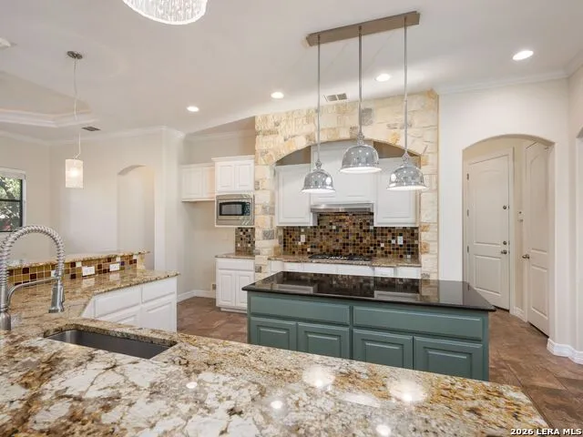 303 Regent Circle San Antonio, TX 78231