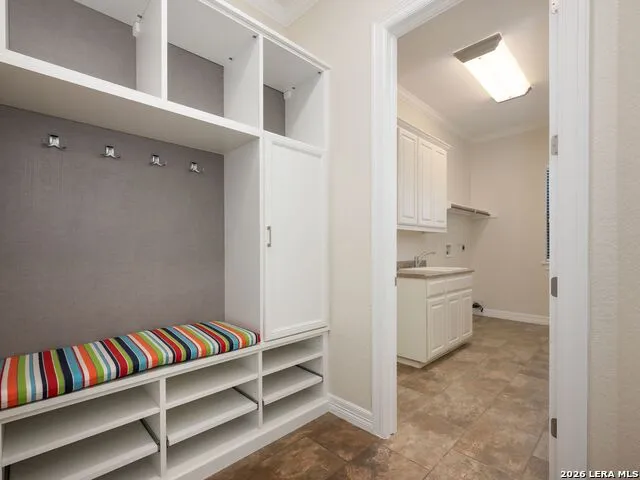 303 Regent Circle San Antonio, TX 78231