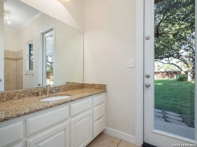 303 Regent Circle San Antonio, TX 78231