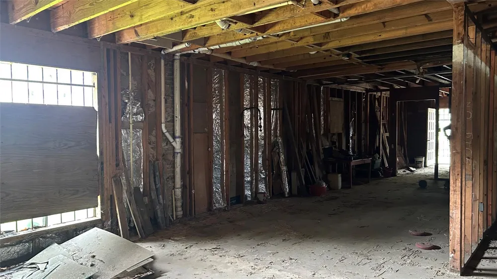 6706 Standing Oaks Street Houston, TX 77050