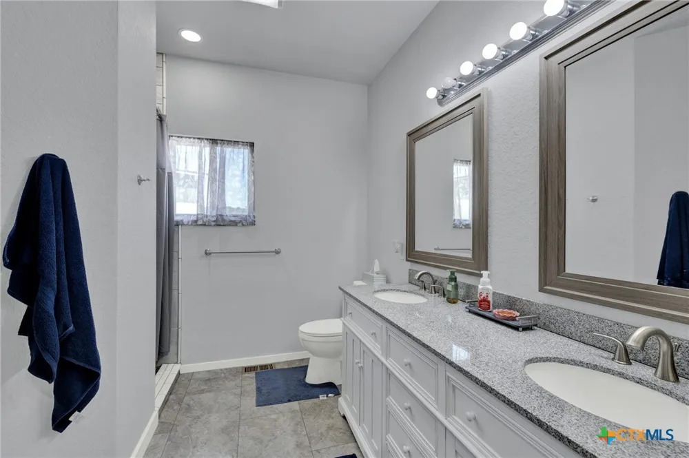 305 Lake Crest Drive Spring Branch, TX 78070