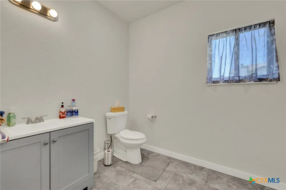 305 Lake Crest Drive Spring Branch, TX 78070