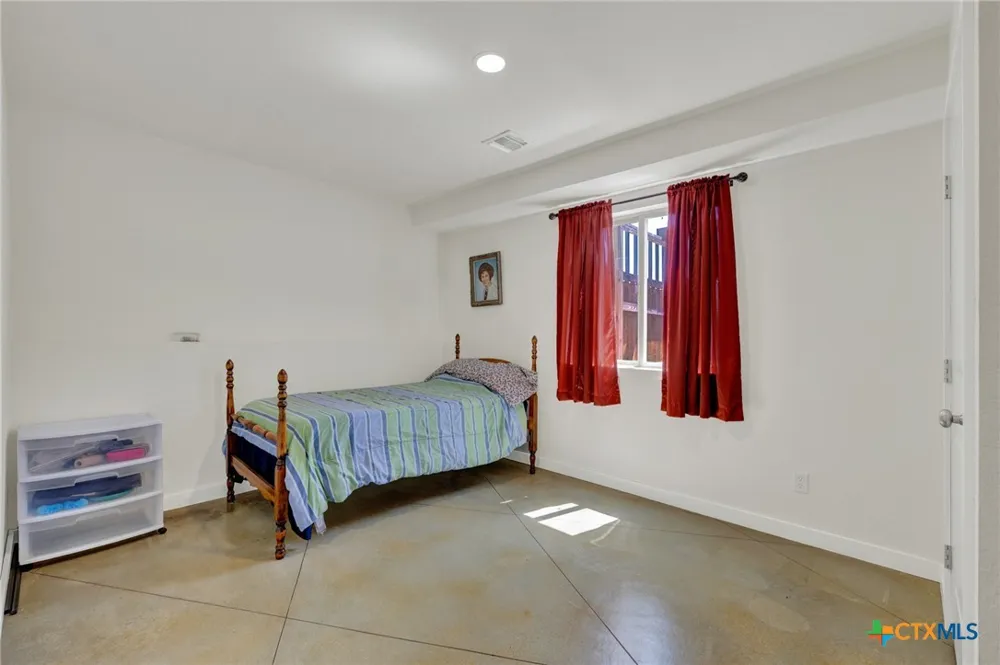 305 Lake Crest Drive Spring Branch, TX 78070