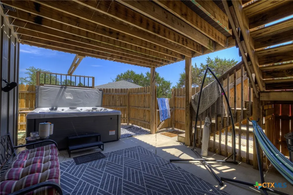 305 Lake Crest Drive Spring Branch, TX 78070