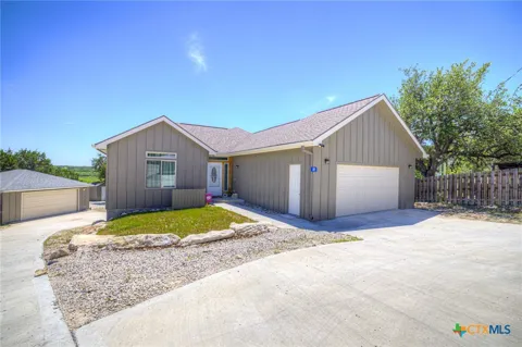 305 Lake Crest Drive