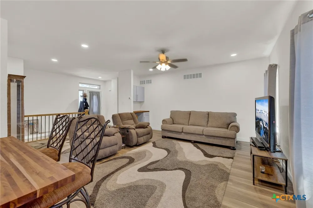 305 Lake Crest Drive Spring Branch, TX 78070