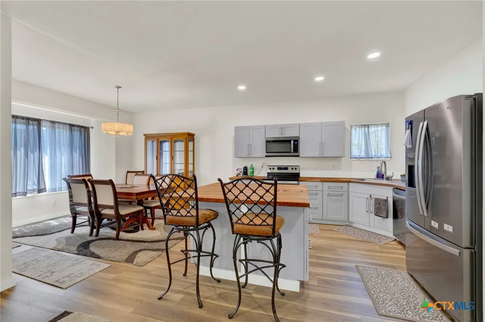 305 Lake Crest Drive Spring Branch, TX 78070